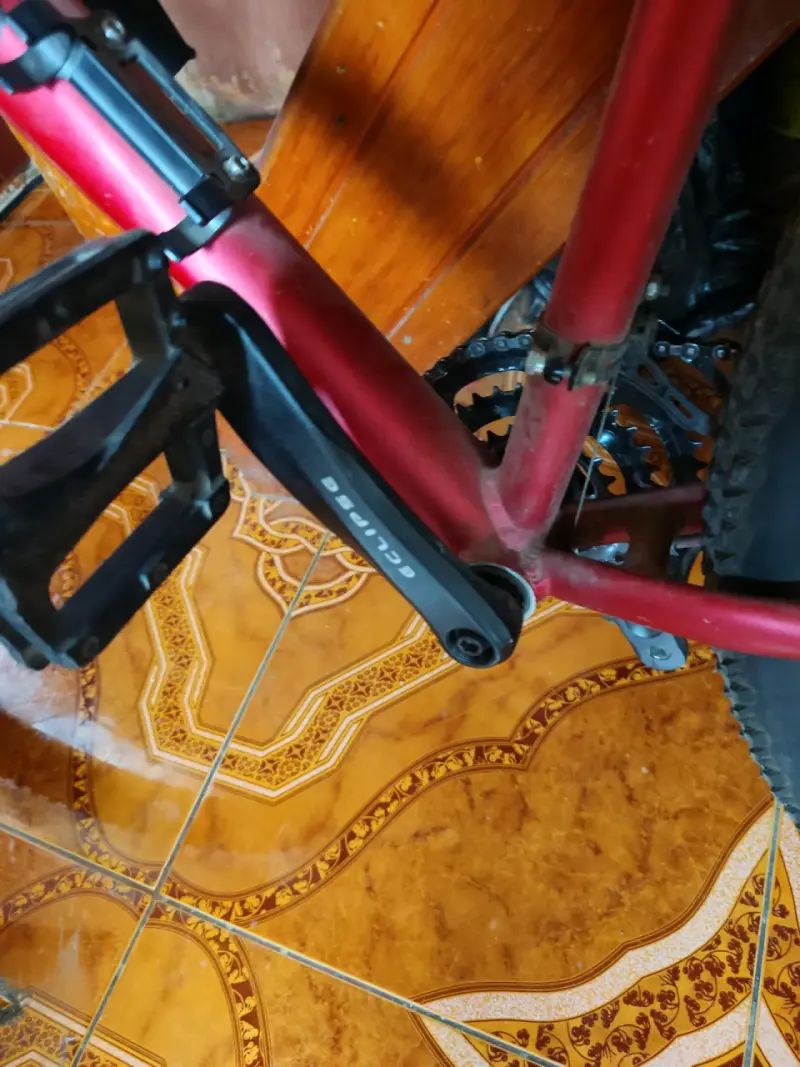 Bicicleta montaña roja - 4
