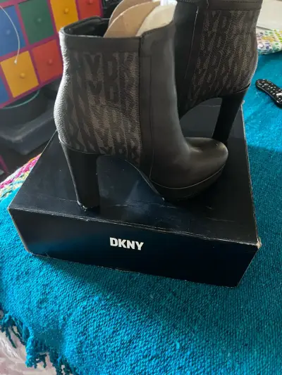 Botines de cuero DKNY negros - miniatura 1