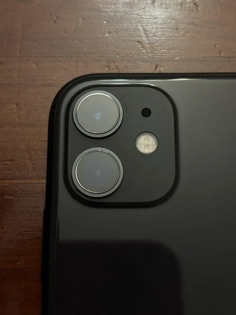 iPhone 11 - 64 GB - 3