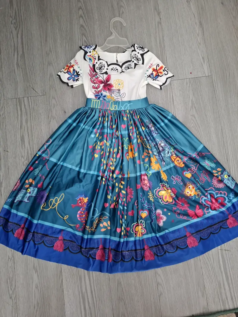 Vestido colorido con bordados - 2