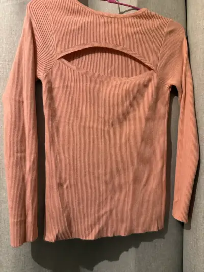 Sweater de canalé rosado con abertura - miniatura 1