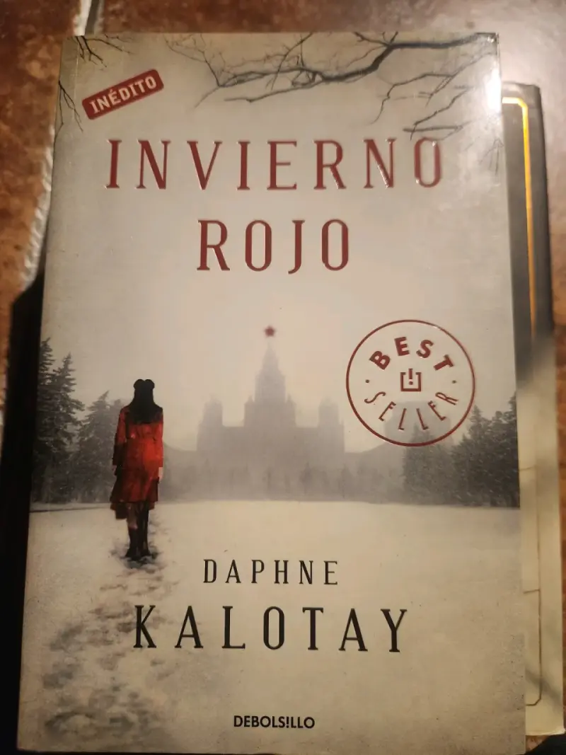 Libro 'Invierno Rojo' por Daphne Kalotay