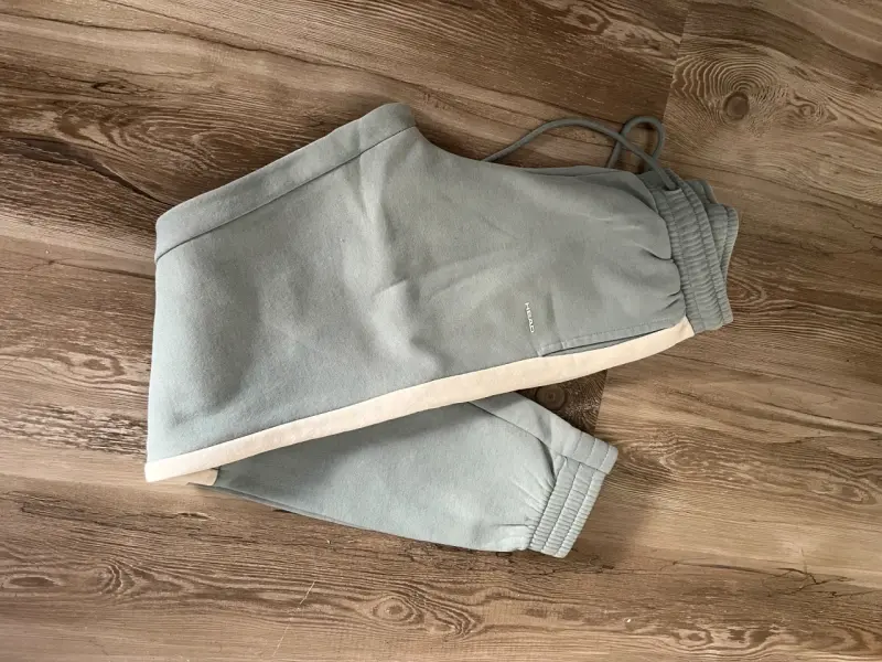 Pantalones deportivos negros y grises - 3