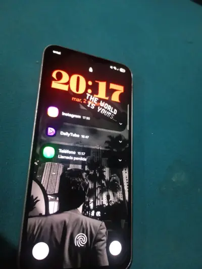 Smartphone Samsung en buen estado - miniatura 3