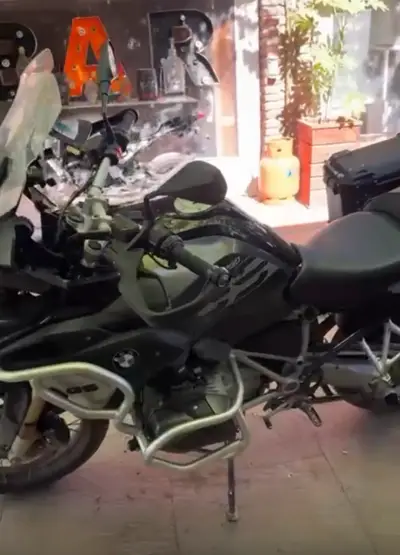 Motocicleta BMW  GS 1250 - miniatura 2
