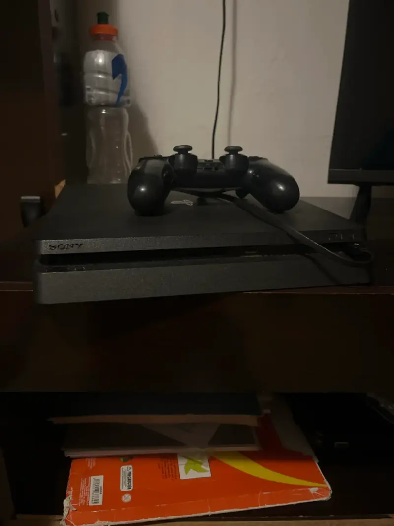 Consola de videojuegos con mando - 3