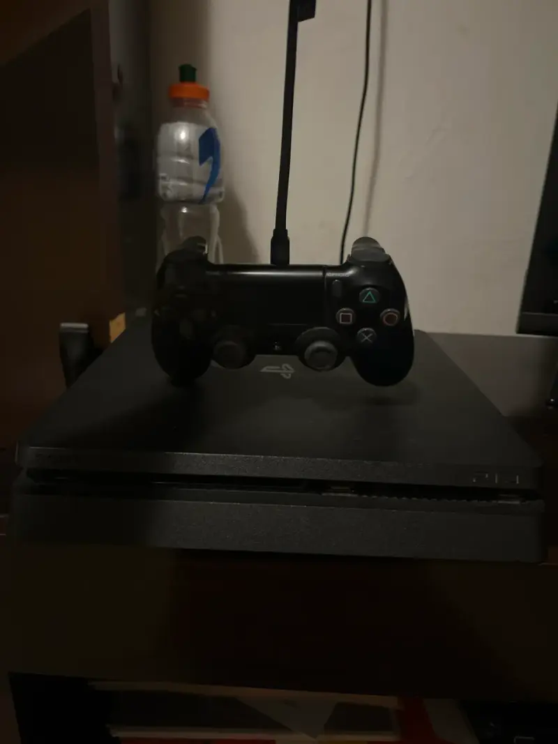 Consola de videojuegos con mando - 4