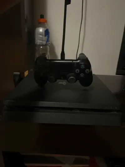 Consola de videojuegos con mando - miniatura 4