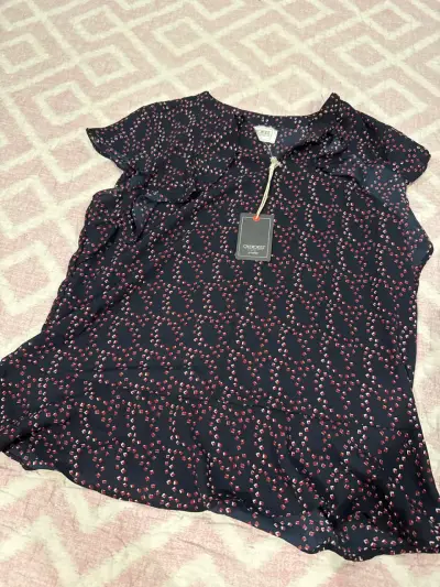 Blusa Cherokee negra estampada - miniatura 1