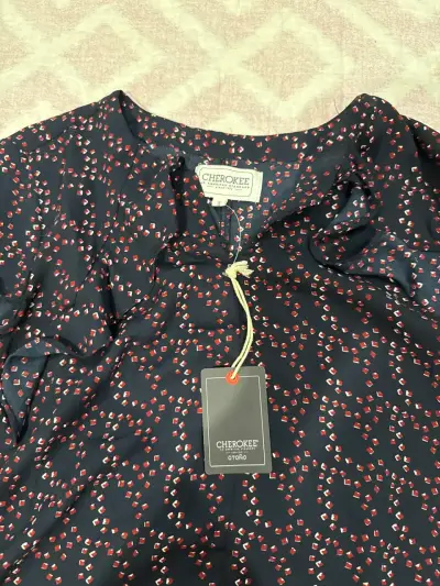 Blusa Cherokee negra estampada - miniatura 2
