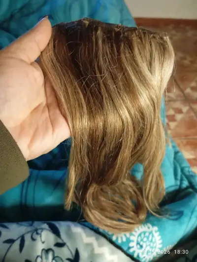 Extensión de cabello rubia - miniatura 1