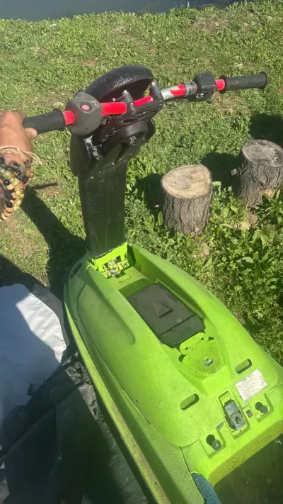 Moto de agua Yamaha 700 cc - miniatura 2
