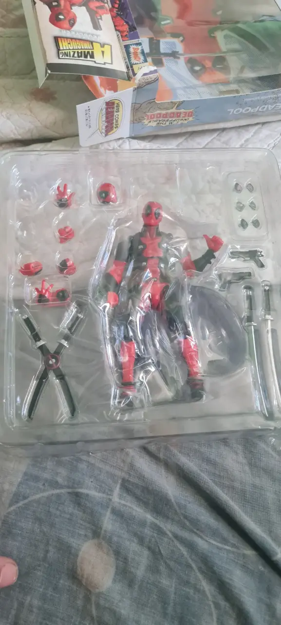 Figura coleccionable Deadpool - 3