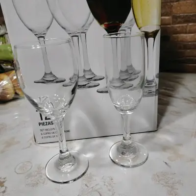 Set de copas de vidrio - miniatura 1
