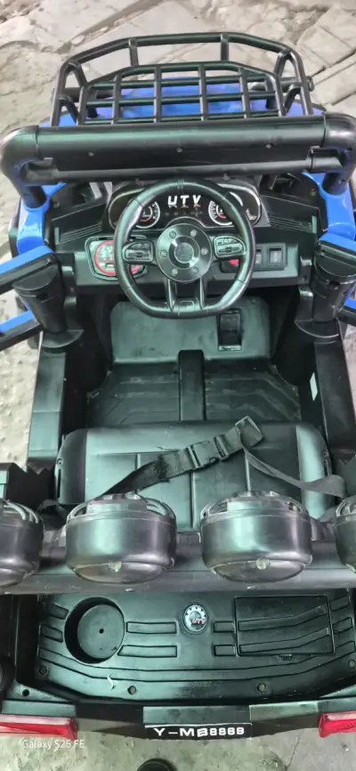 Jeep eléctrico infantil azul - miniatura 1