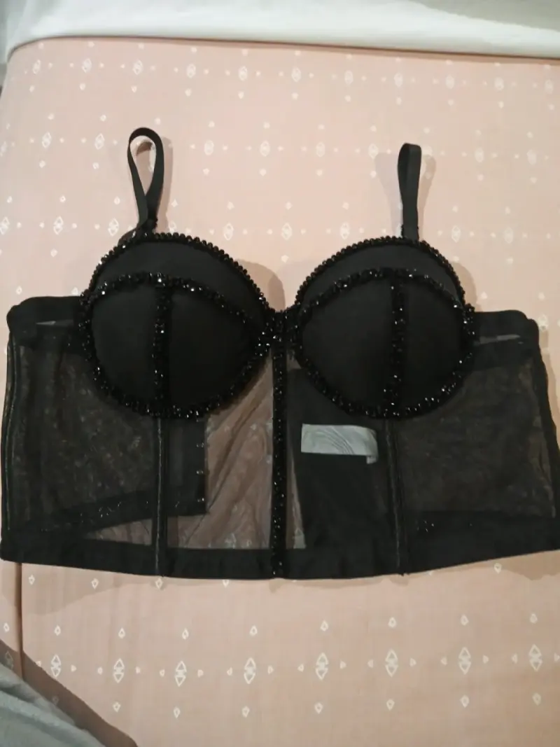 Bralette negro con encaje
