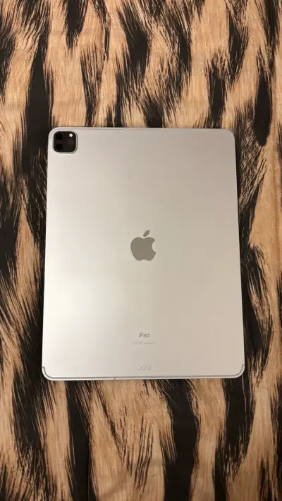 iPad Pro 12.9” (4.ª generación) 128 GB Wi-Fi + Cel - miniatura 2