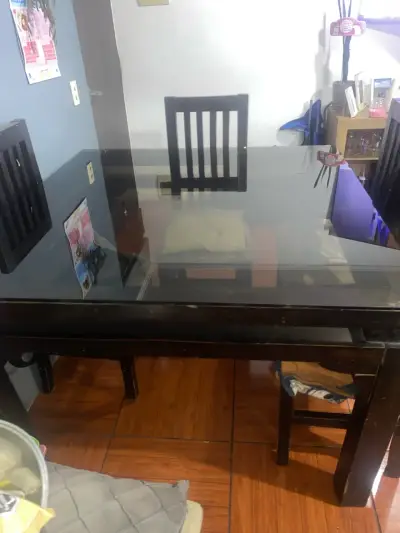 Mesa comedor de vidrio con sillas - miniatura 2