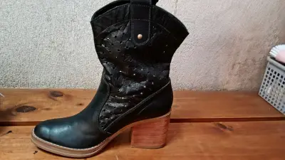 Botín vaquero cuero negro - miniatura 3