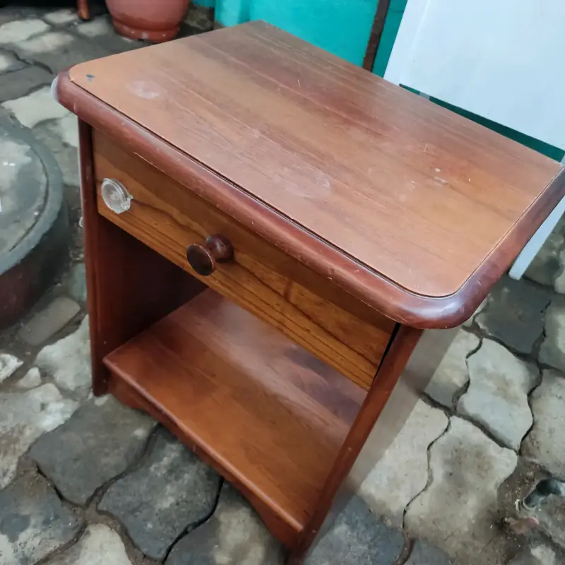 Mesa de noche de madera - 4