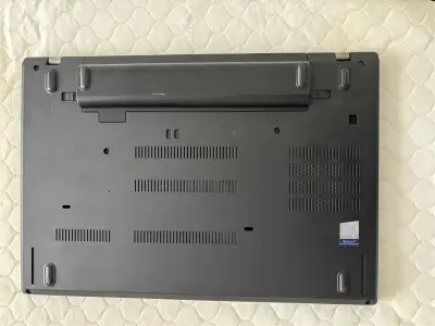 Laptop Lenovo T480p Intel Core i5 7ma Gen - miniatura 4