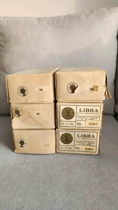 Caja 12 tubos de hilos Libra - miniatura 2