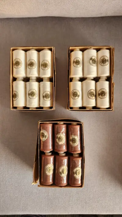 Cajas de 12 tubos hilos Libra - miniatura 1