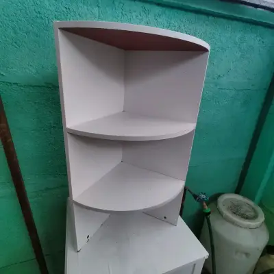 Mueble esquinero y mesita - miniatura 3
