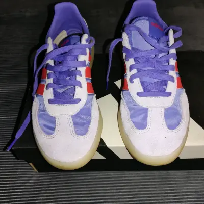 Zapatillas Adidas moradas y rojas - miniatura 3