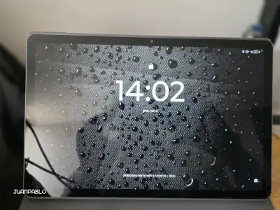 Tablet Lenovo Idea Tab Negra - miniatura 3