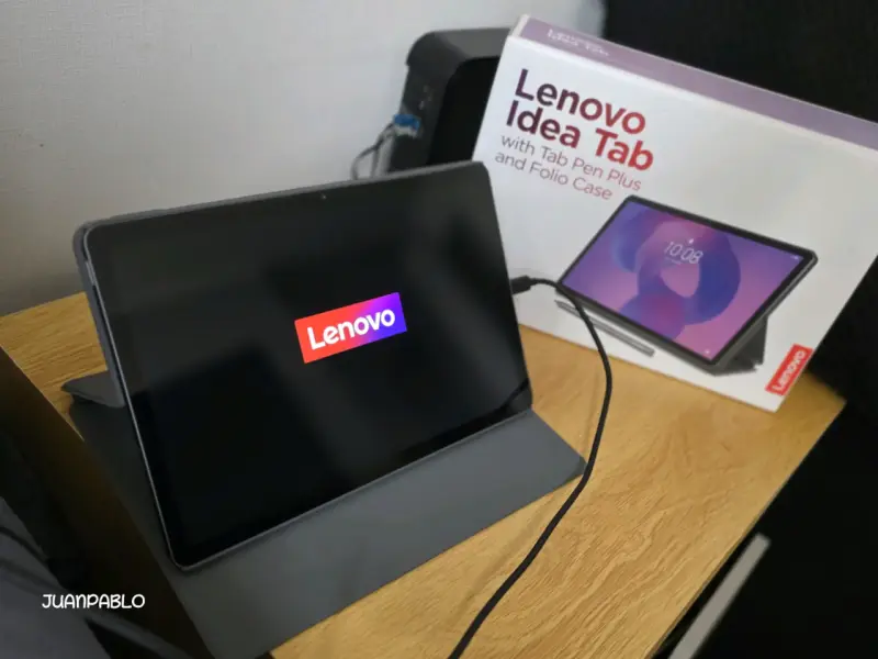 Tablet Lenovo Idea Tab Negra - 4
