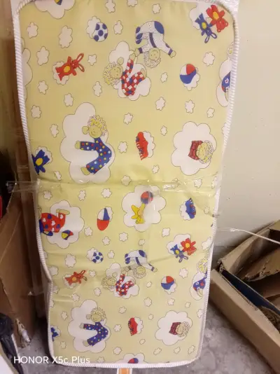 Colchón de cuna estampado infantil - miniatura 1