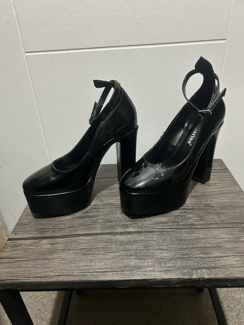 Zapatos de tacón alto negros - 1