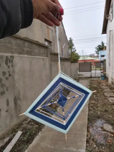 Ojo de Dios decorativo azul - miniatura 2