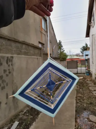 Ojo de Dios decorativo azul - miniatura 3