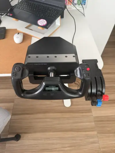 Sistema de vuelo yoke Logitech - miniatura 2