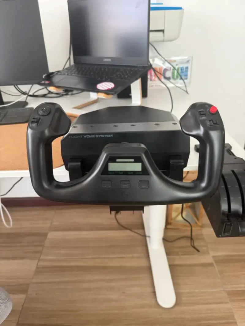 Sistema de vuelo yoke Logitech - 5