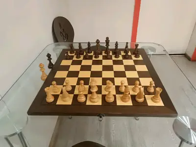 Ajedrez de madera clásico - miniatura 2