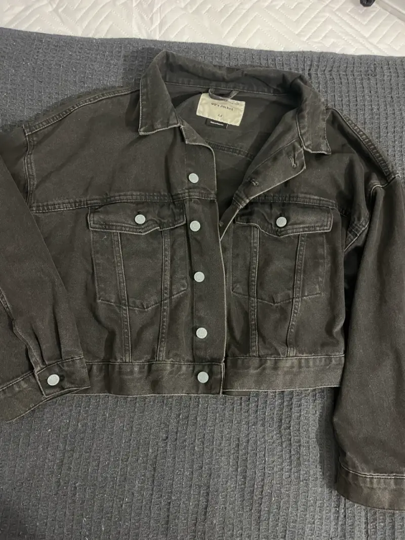 Chaqueta estilo 90s negra