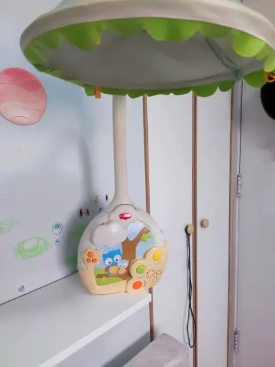 Móvil musical para cuna Tiny Love - miniatura 1