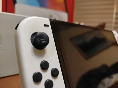Nintendo Switch Oled 1 - miniatura 2