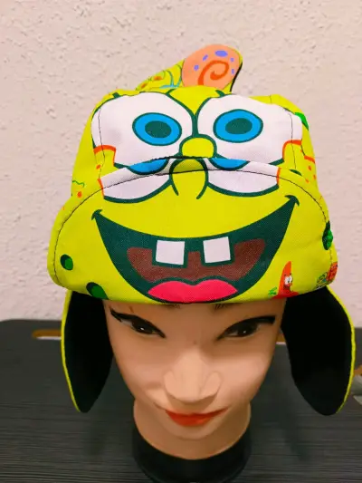 Gorro de caricatura colorido - miniatura 1