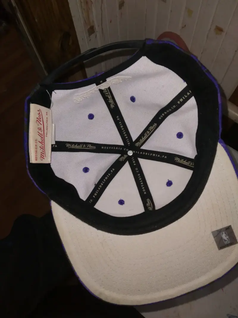 Gorra Toronto Raptors mitchell&ness - 3