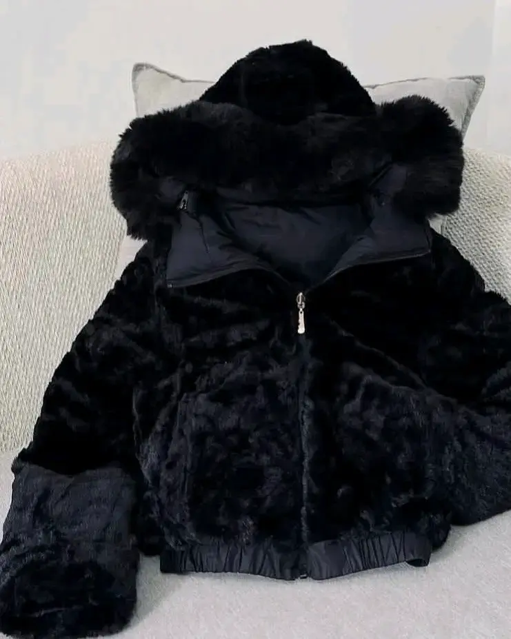 Chaqueta negra de peluche - 1
