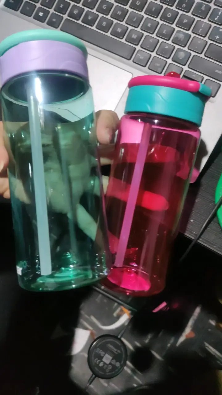 Botellas plásticas de colores - 4