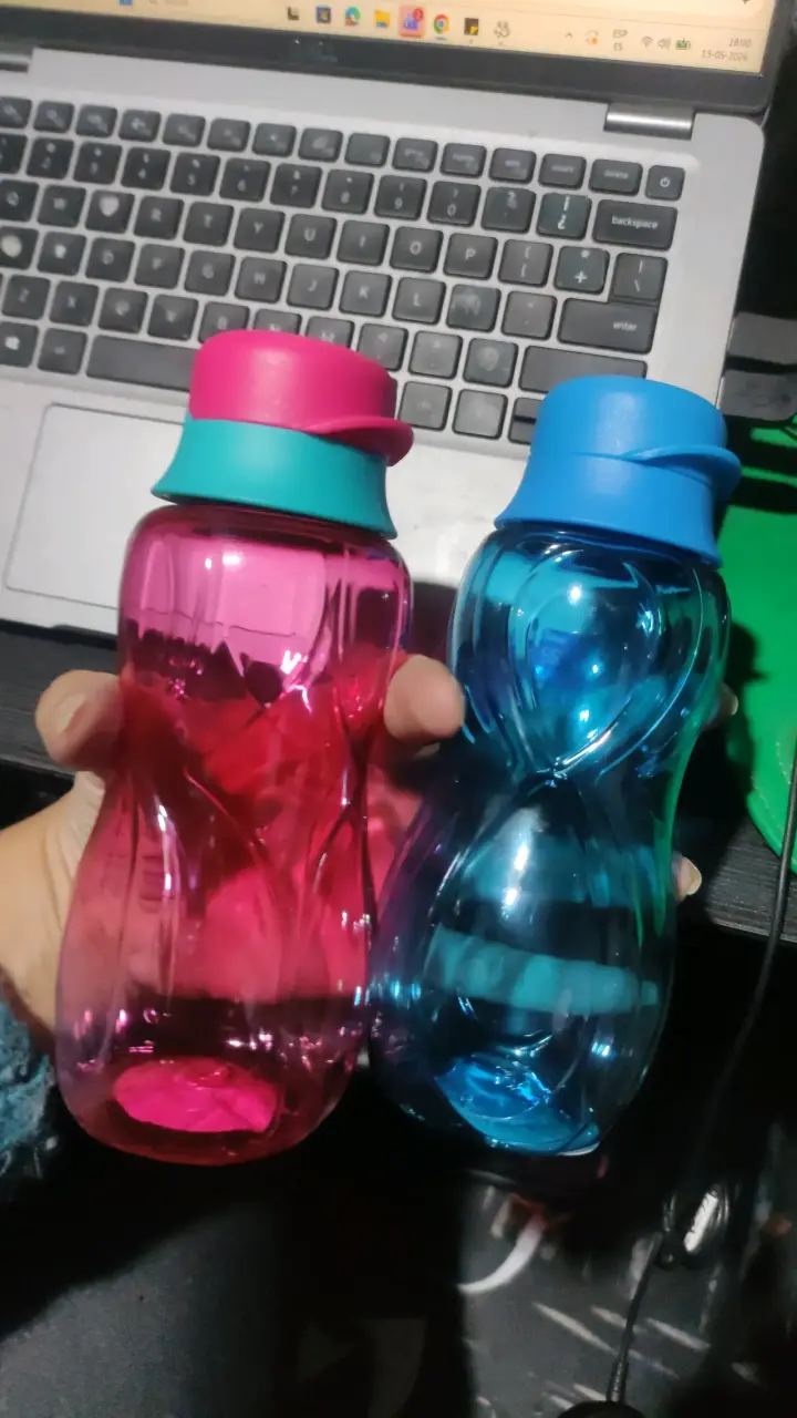 Botellas plásticas de colores - 5