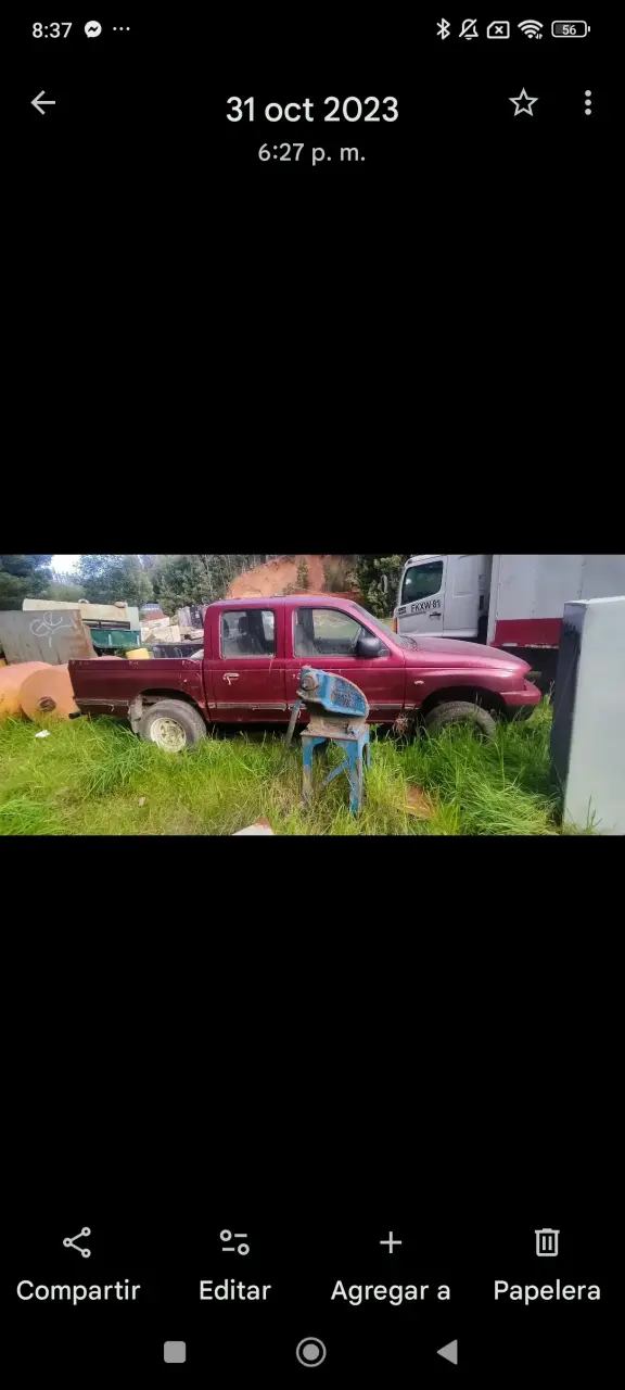 Camioneta pickup roja usada - 3