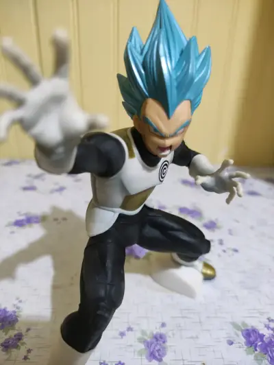 Figura de acción anime cabello azul - miniatura 1
