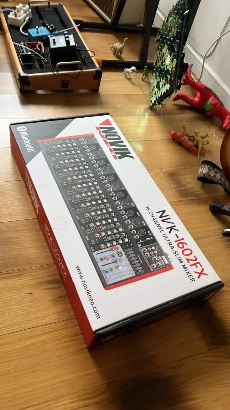 Mezclador Novik NVK-1602FX 16 canales