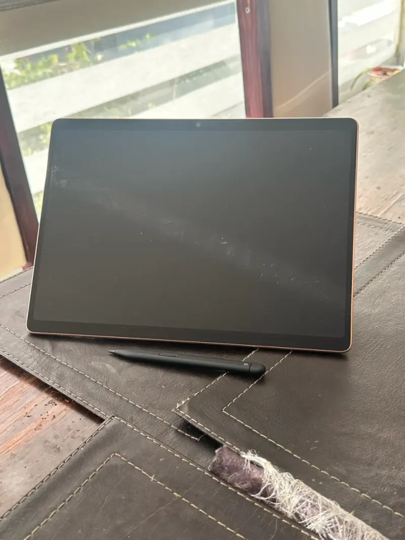 Microsoft Surface Pro 11th - 1